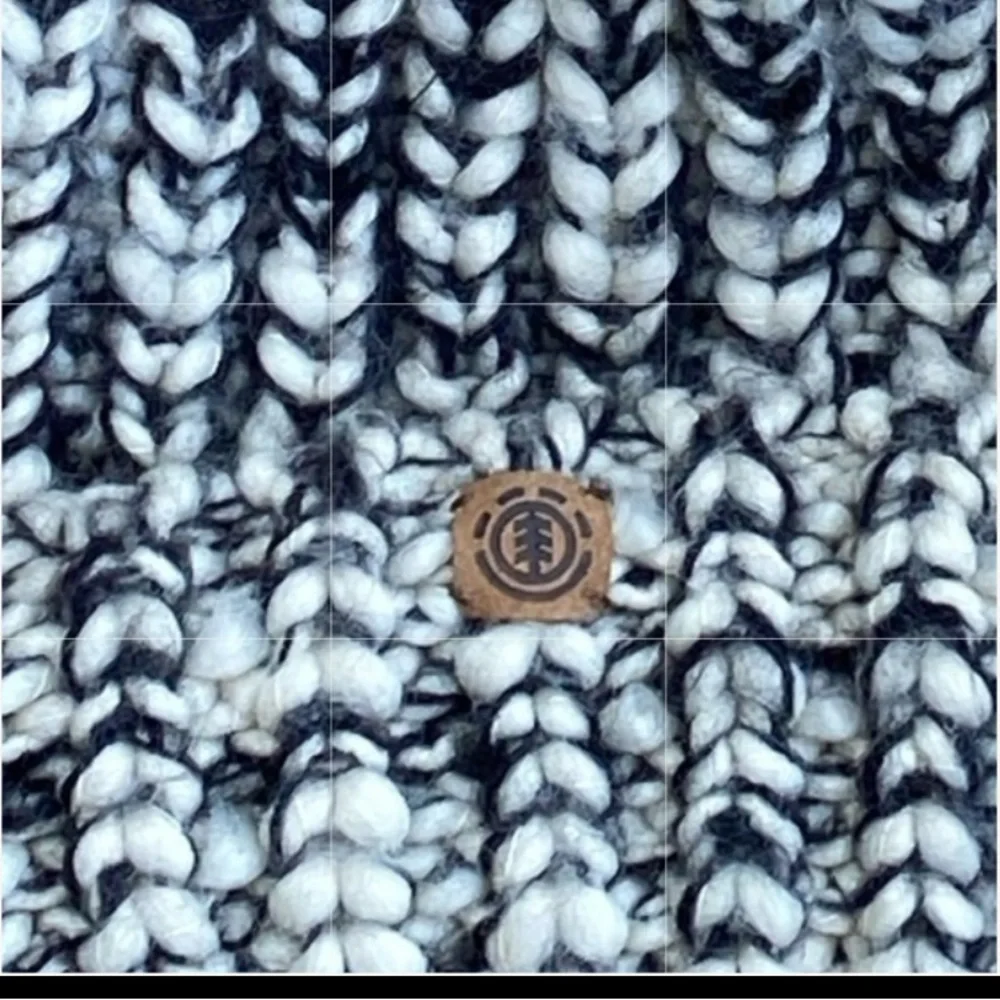 Element Eden Snow Beanie Hat Black & Tan Knit. Camping Skiing Great Condition!